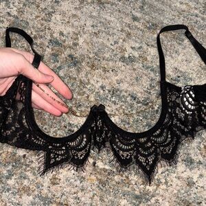 Lace Black Bralette with gold chain